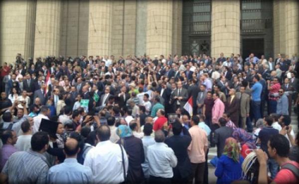 اعتصام مفتوح في القاهرة حتى "إسقاط النظام"