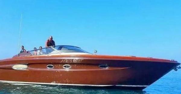 بالفيديو...الملك يخرج في جولة بحرية بشواطئ أكادير على متن يخته الخاص