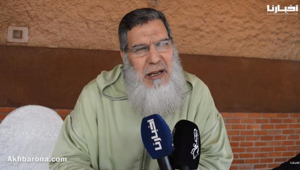 الفزازي: الجزائرية التي أمّت الناس في صلاة الجمعة بفرنسا كالكلب الذي ينبح فوق السحاب