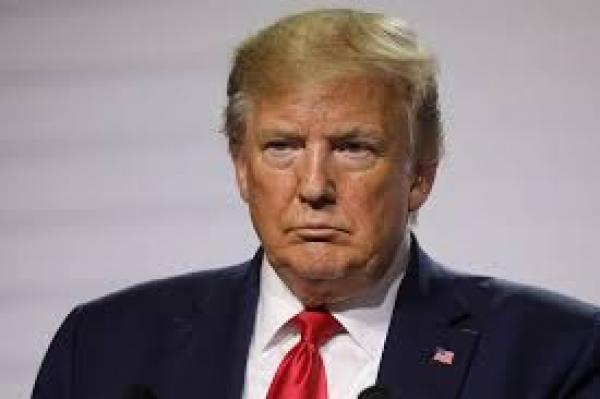 ترامب: المرسوم المتعلق بتعليق الهجرة سيم التوقيع عليه الأربعاء