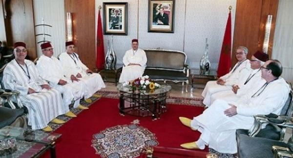 برئاسة الوزير الأعرج ... الوفد الرسمي للحجاج المغاربة يتوجه إلى الديار المقدسة