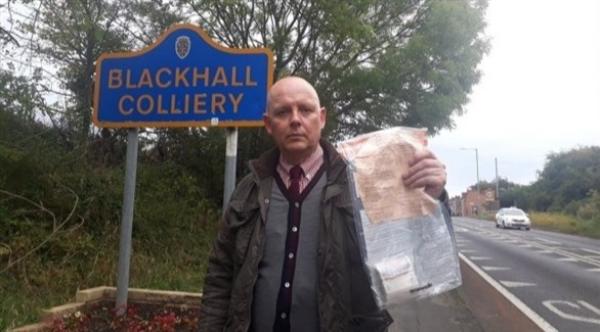 سكان قرية بريطانية يفاجؤون بتوصلهم طروداً تضم 2000 جنيه استرليني