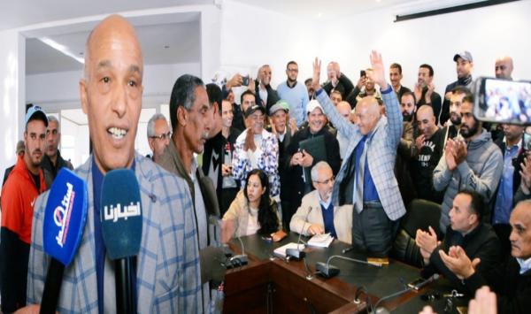 بالفيديو : حزب " أخنوش" يسحب البساط من تحت أقدام "إمبراطور" الهرهورة بعد 15 سنة من التسيير