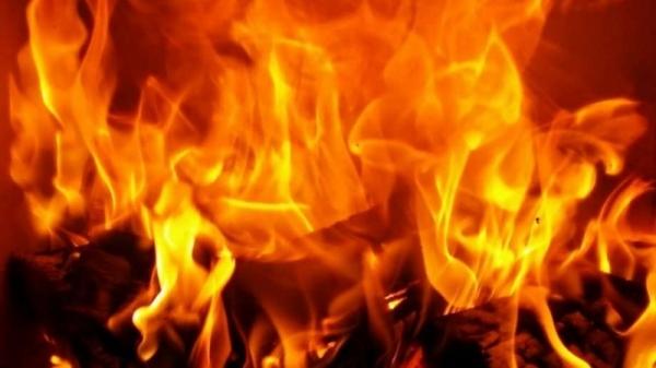 أربعيني يضرم النار في جسده في مشهد مأساوي