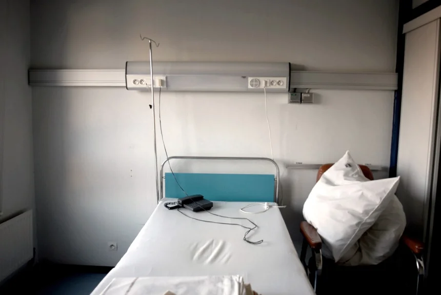 مصحات خاصة أمام القضاء بسبب شيكات ضمان وابتزاز مرضى