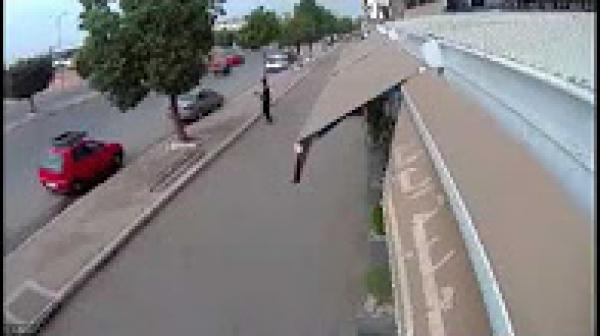 سرقة بشارع 10 مارس قرب مرجان سيدي عثمان بالدارالبيضاء