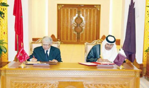 عباس الفاسي يبحث في الدوحة التطبيع الإعلامي مع القطريين 