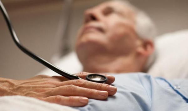 تقنية حديثة لعلاج «ضيق الشريان الأورطي» بدلاً من الجراحة