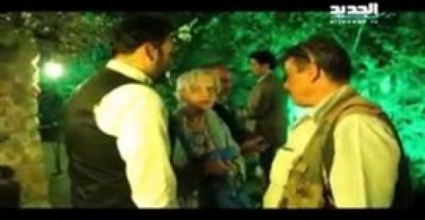 بالفيديو.. إعلامية لبنانية تصفع مذيعا و«تشتم» رجل دين على الهواء