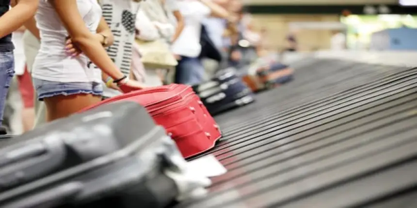 يهم المغاربة.. قرار أوروبي يوجه ضربة لشركات الطيران وينهي استغلالها "حقائب اليد" لابتزاز المسافرين