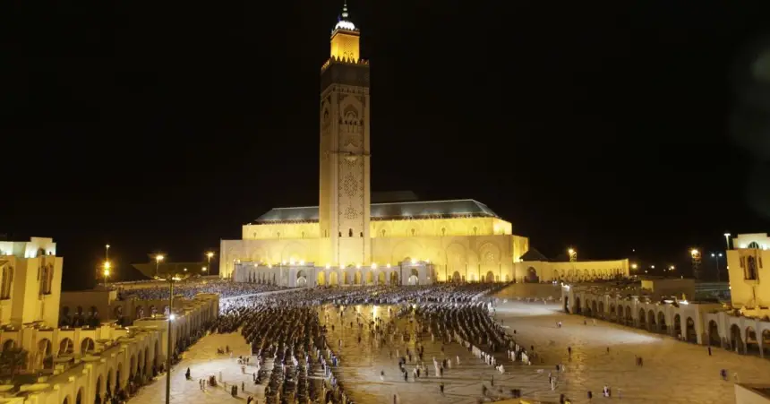 الهاكا تُلزم "دوزيم" ببث الأذان صوتيًا بعد مخالفة خلال رمضان