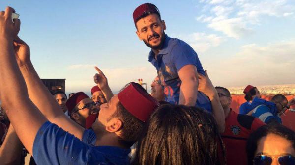 بعد ستيفن سيغال.. نجم عالمي جديد يلقن رامز جلال "علقة ساخنة" !!