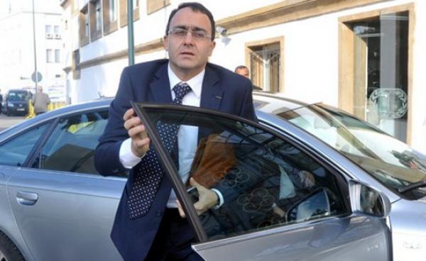 برلمانيون غاضبون من الفوضى في استعمال السيارات التي اقتناها كريم غلاب