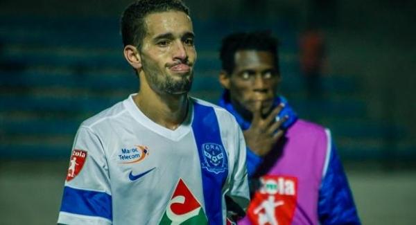 بالصور : نبيل أومغار لاعب شباب الحسيمة ضحية حادث سير خطير