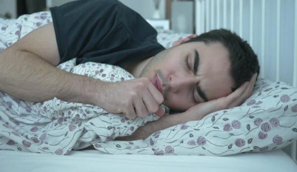 تحذير: هذه علامة تظهر ليلا على المصابين ب"أحدث" سلالة لأوميكرون