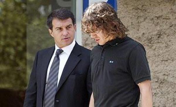 بويول يعتذر عن مساندة لابورتا