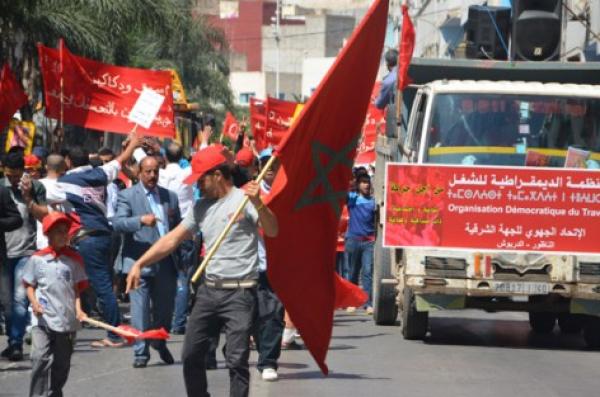 نقابيون يخرجون في مسيرة شعبية بهذا التاريخ ويكيلون التهم للحكومة
