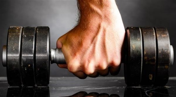 هذه الأطعمة والمشروبات تمنعك من بناء العضلات