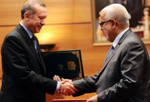 الحكومة التركية تقيم حفلة زفاف لفائدة 100 شاب مغربي و بنكيران يتمنى المشاركة لو لم يكن متزوجا