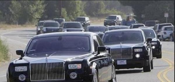 سعودي غاضب يكشف عن تفاصيل عطلة العائلة الملكية بطنجة وتكلفتها المالية الخرافية