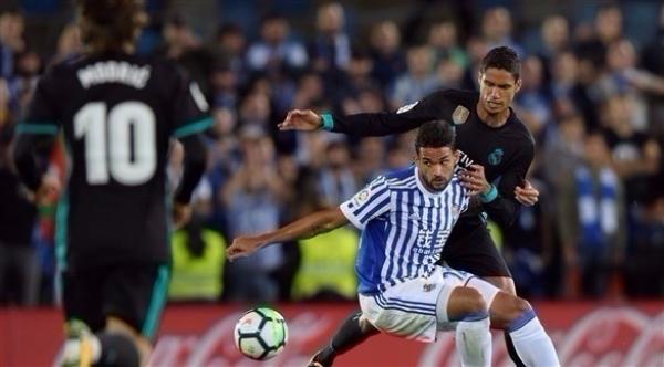 ريال مدريد يستعيد توازنه و يهزم سوسييداد بثلاثية (فيديو)