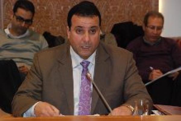 ديناميات سياسات اللامركزية والجهوية وتحديث هياكل الدولة في المغرب