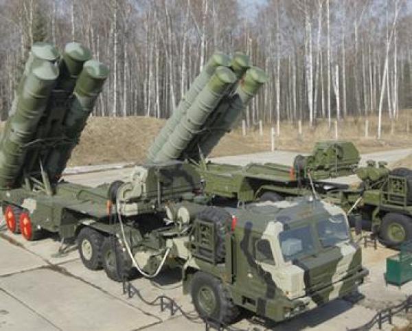 الجزائر تنوي اقتناء صواريخ &quot;أس-400&quot; الدفاعية الروسية المتطورة