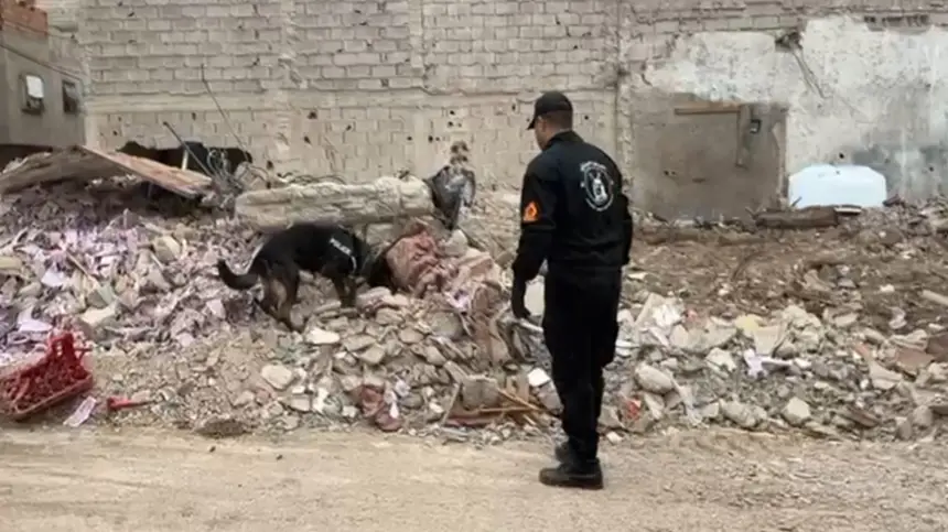 الشرطة السينوتقنية تواصل سباق الزمن بين الأنقاض بحثا عن ناجين وضحايا فاجعة فاس