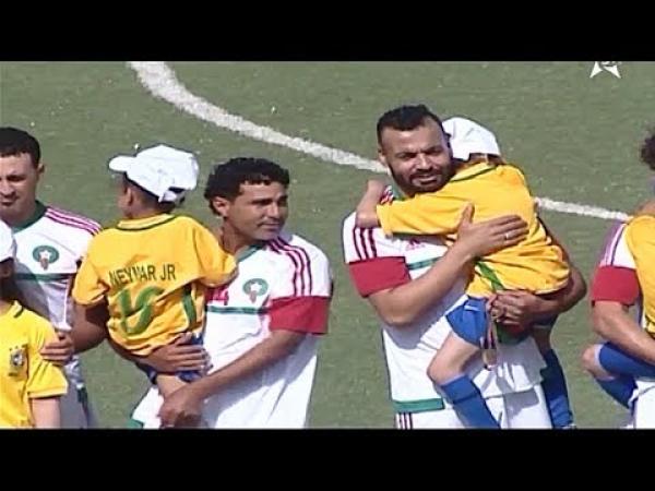 مغاربة أمريكا ينظمون مباراة ودية بين قدماء المنتخب الوطني ونظيره البرازيلي لدعم المعاقين ذهنيا