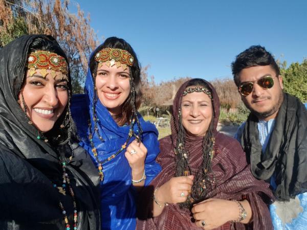 بالفيديو : في أول عرض لها .. دنيا بوطازوت تخلق الحدث بالأقاليم الجنوبية و الصحراويات تخصصن لها استقبالا كبيرا