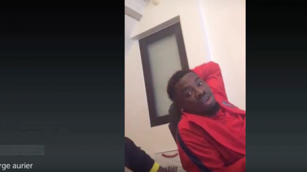 فضيحة .. لاعب باريس سان  يستهزئ من مدرب الفريق وباقي اللاعبين