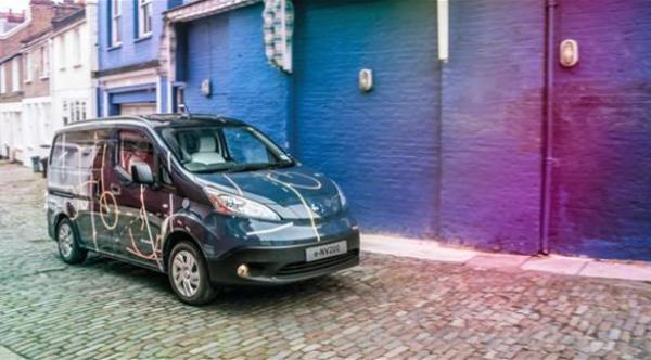 نيسان تطلق أول مكتب جوال