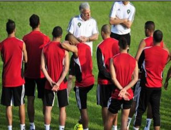 أسود أطلس ممنوعون من الحديث مع الصحافة