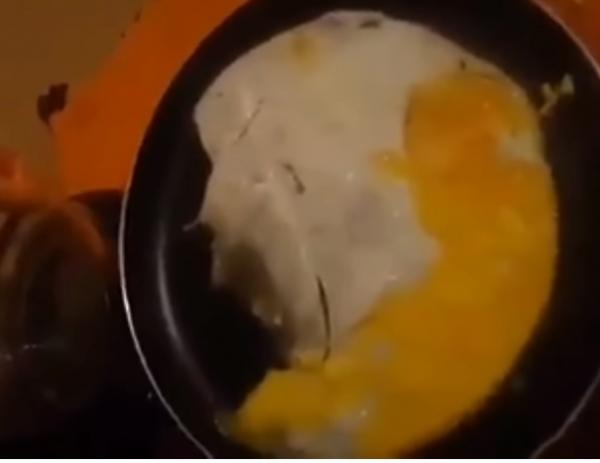 ردو البال المغاربة.. بيض مغشوش فيه مواد بلاستيكية