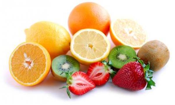 بحث يرجح أن فيتامين C يحد من تطور مرض السرطان