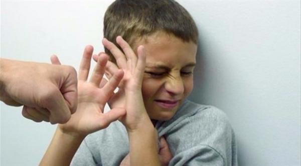 الأطفال الذين يتعرضون للضرب قد يستخدمونه عندما يصبحون آباء