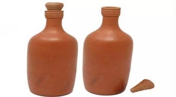 خبراء ينصحون بتخزين الماء في الأواني الفخارية