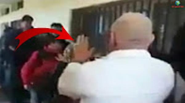 أستاذ مغربي يحيي تلامذته بطريقة رائعة قبل الدخول إلى القسم