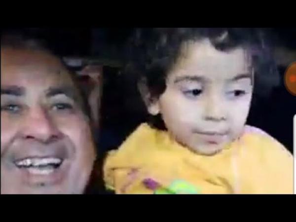 بالفيديو .. لحظة وصول الطفلة غزل المختطفة الى منزل أسرتها