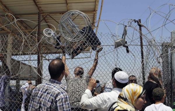 مصر تغلق معبر رفح البري حتى صباح السبت