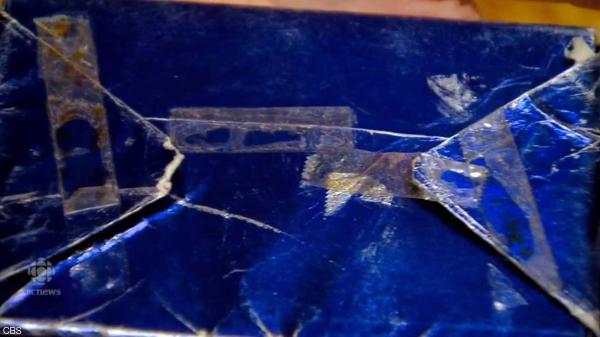 هدية صديقته ظلت 55 سنة مغلقة دون أن يمسها ..هذا ما وجد فيها عندما فتحها