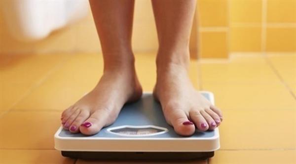 لهذه الأسباب يزداد وزن المرأة بعد الزواج