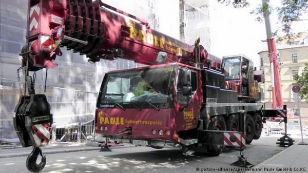 رافعة ألمانية سُرقت في شتوتغارت وظهرت في الإسكندرية