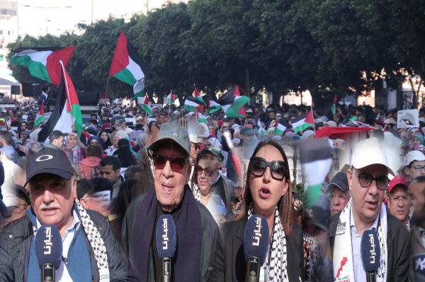 الآف المغاربة يتظاهرون في مسيرة وطنية حاشدة رفضا ل"صفقة القرن"