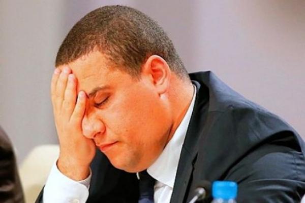 بودريقة يواجه تهما ثقيلة و الشرطة القضائية تنتظر عودته من " العمرة "