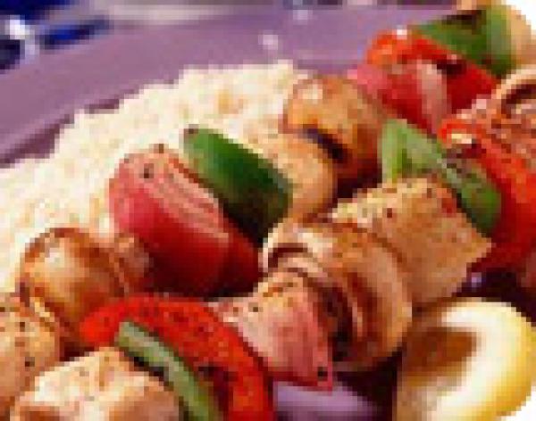 مكعبات الدجاج المشوية على الفحم