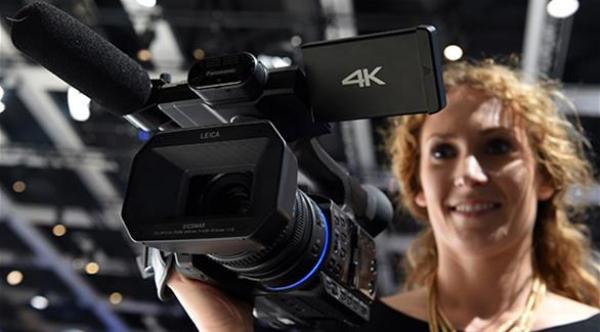 "باناسونيك" تكشف النقاب عن كاميرا وتلفزيون بتقنية UHD