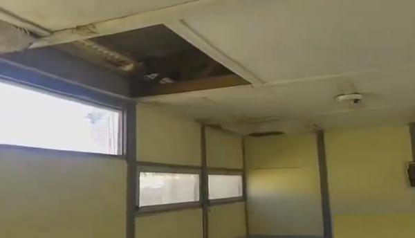 شوهة بالفيديو... مدرسة بدون مراحيض وبأقسام مهترئة تشعل الفيسبوك  وتكشف الواقع المر للتعليم العمومي