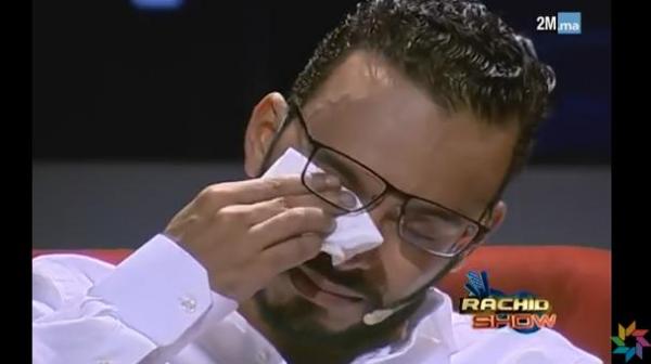 بالفيديو: مؤثر.. بكاء هستيري لرشيد رفيق بعد رسالة والدته