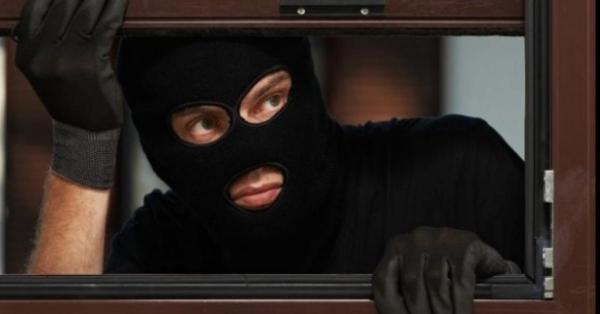 الإيقاع بمهاجر مغربي حاول سرقة بنك إسباني بطريقة "غبية جدا"